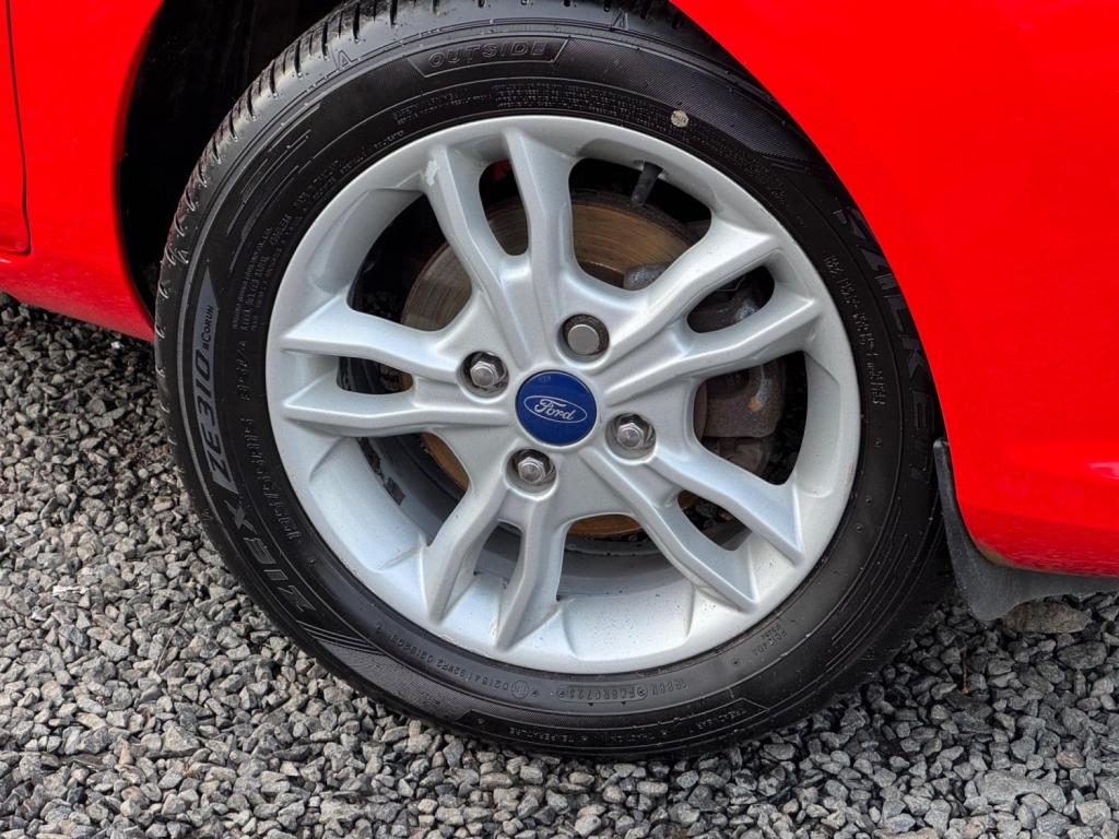 FORD FIESTA 1.25 Zetec Euro 5 5dr 2015