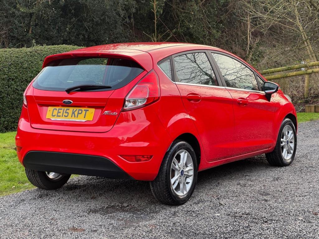 FORD FIESTA 1.25 Zetec Euro 5 5dr 2015