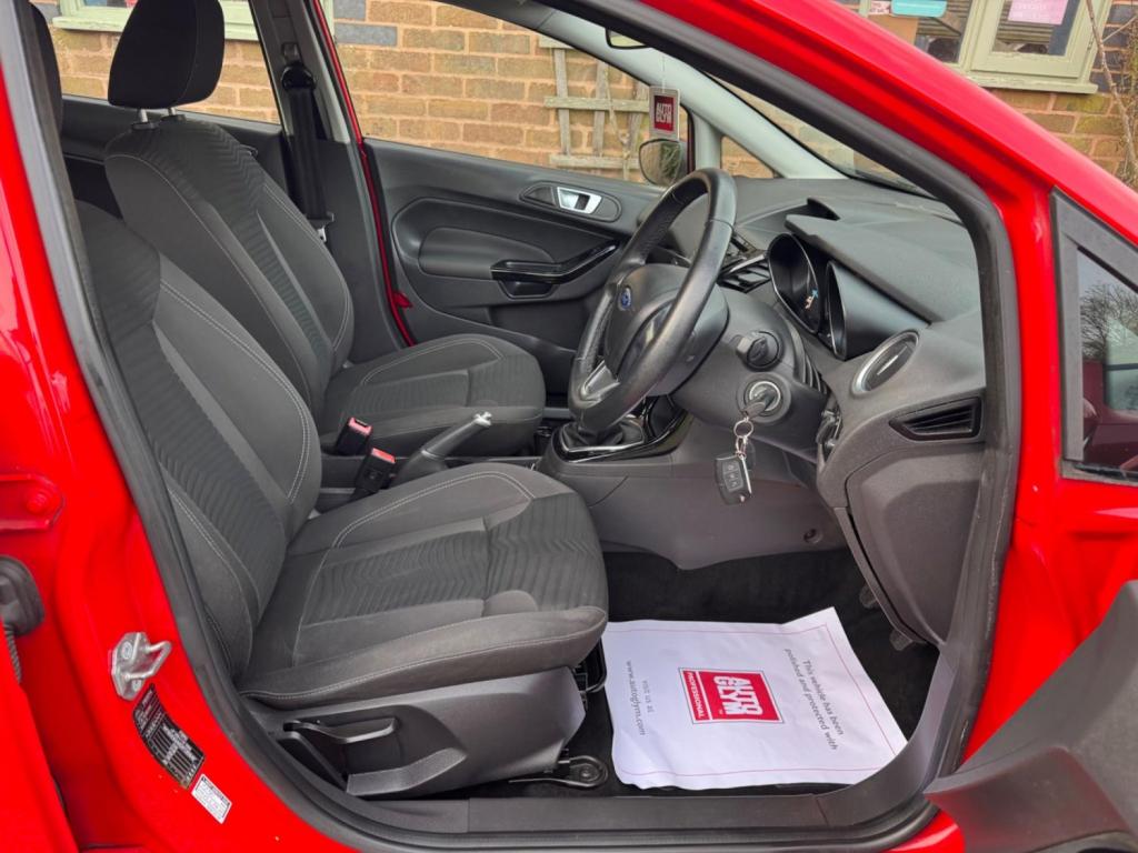FORD FIESTA 1.25 Zetec Euro 5 5dr 2015