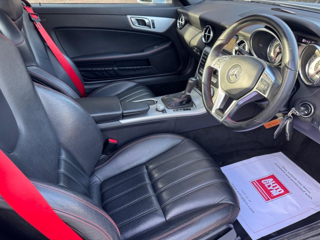 MERCEDES-BENZ SLK 1.8 SLK200 BlueEfficiency AMG Sport G-Tronic+ Euro 5 (s/s) 2dr 2011