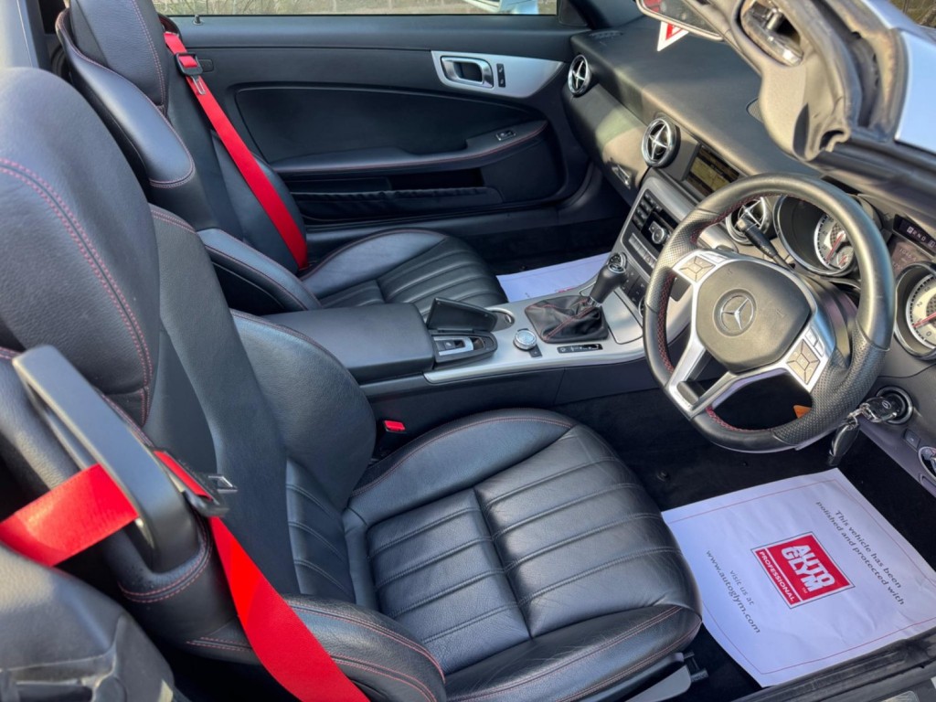 MERCEDES-BENZ SLK 1.8 SLK200 BlueEfficiency AMG Sport G-Tronic+ Euro 5 (s/s) 2dr 2011