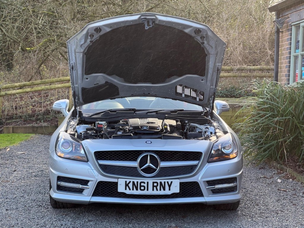 MERCEDES-BENZ SLK 1.8 SLK200 BlueEfficiency AMG Sport G-Tronic+ Euro 5 (s/s) 2dr 2011