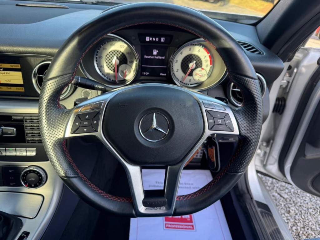 MERCEDES-BENZ SLK 1.8 SLK200 BlueEfficiency AMG Sport G-Tronic+ Euro 5 (s/s) 2dr 2011