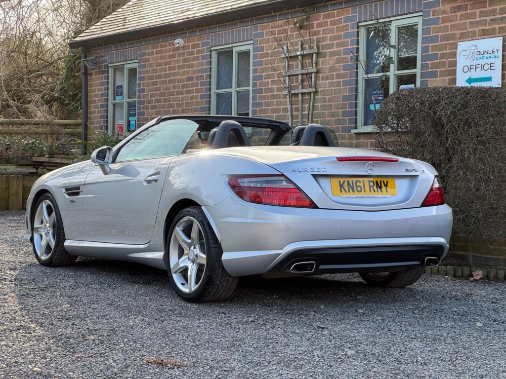MERCEDES-BENZ SLK 1.8 SLK200 BlueEfficiency AMG Sport G-Tronic+ Euro 5 (s/s) 2dr 2011