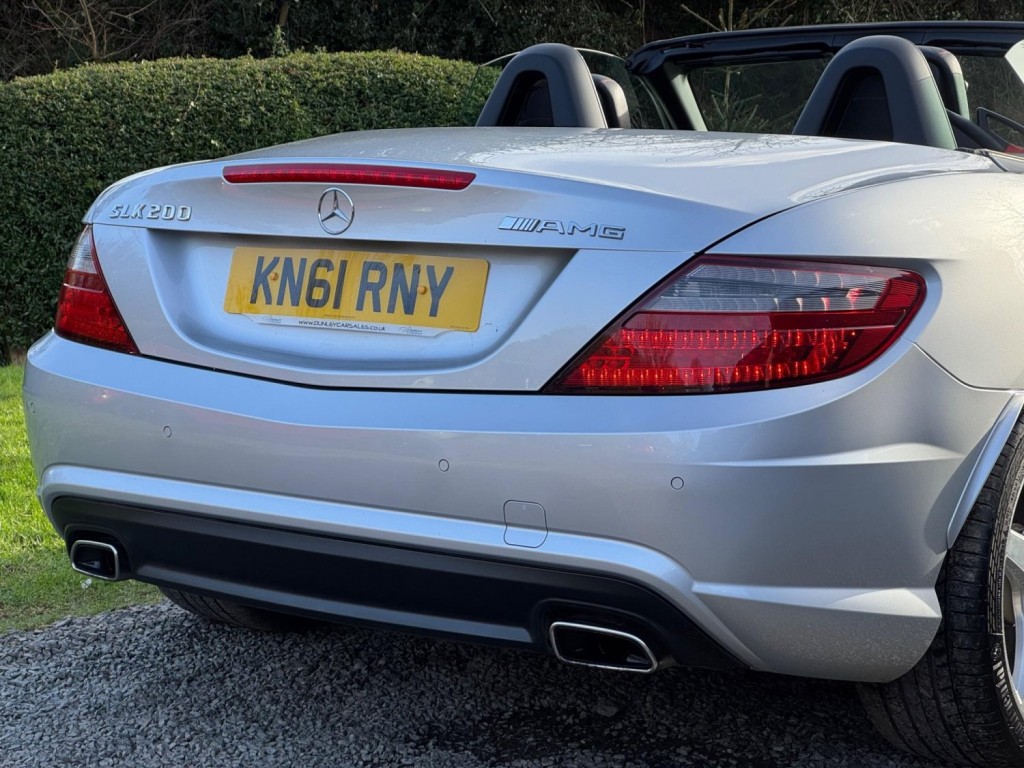 MERCEDES-BENZ SLK 1.8 SLK200 BlueEfficiency AMG Sport G-Tronic+ Euro 5 (s/s) 2dr 2011