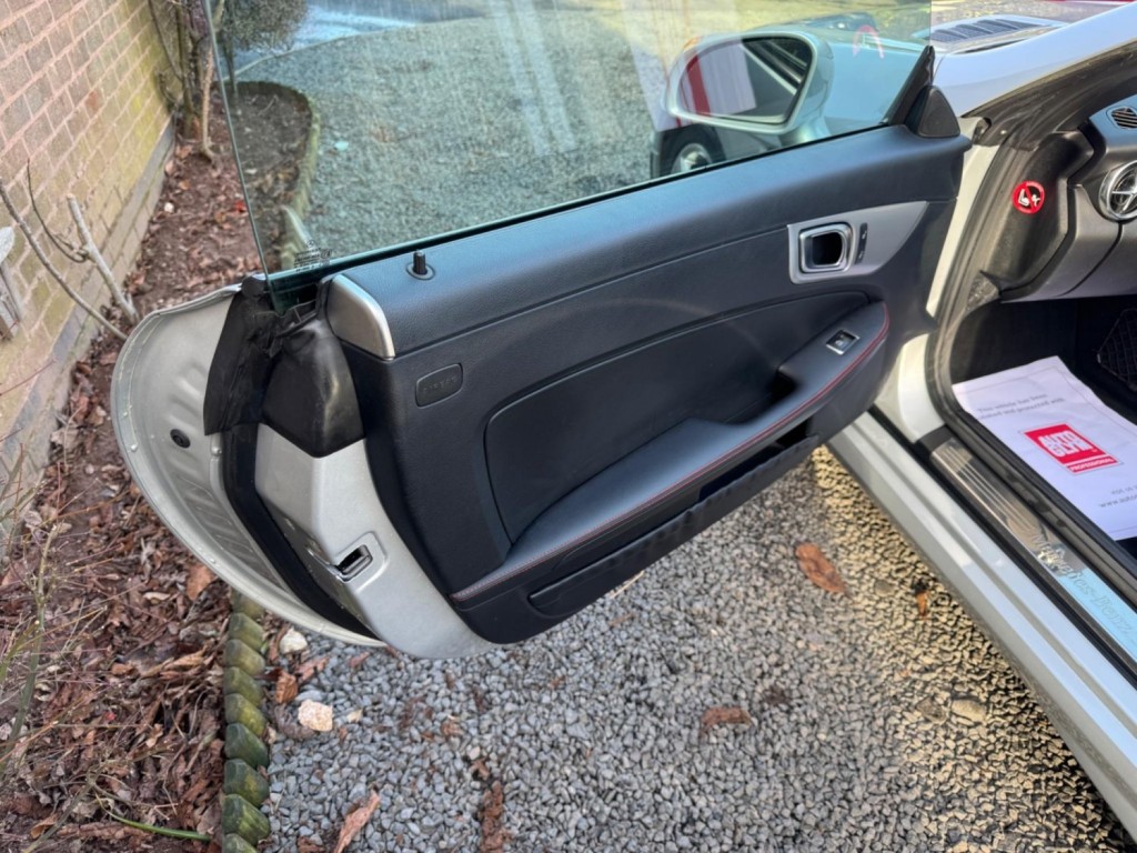 MERCEDES-BENZ SLK 1.8 SLK200 BlueEfficiency AMG Sport G-Tronic+ Euro 5 (s/s) 2dr 2011