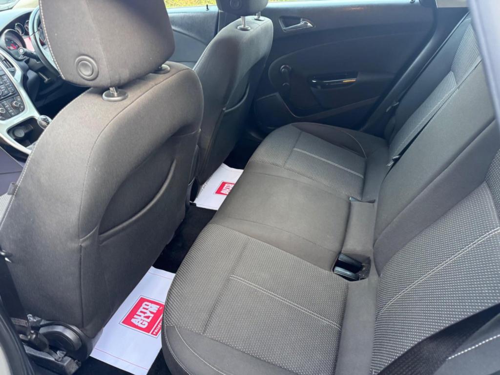 VAUXHALL ASTRA 2.0 CDTi ecoFLEX SRi Euro 5 (s/s) 5dr 2013