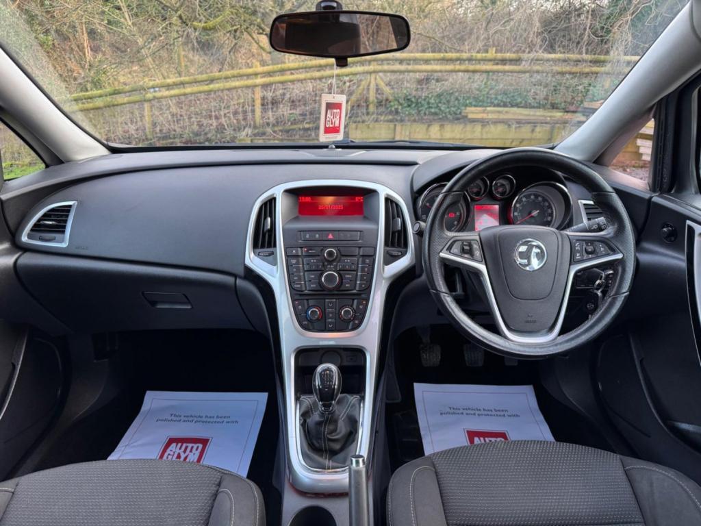 VAUXHALL ASTRA 2.0 CDTi ecoFLEX SRi Euro 5 (s/s) 5dr 2013