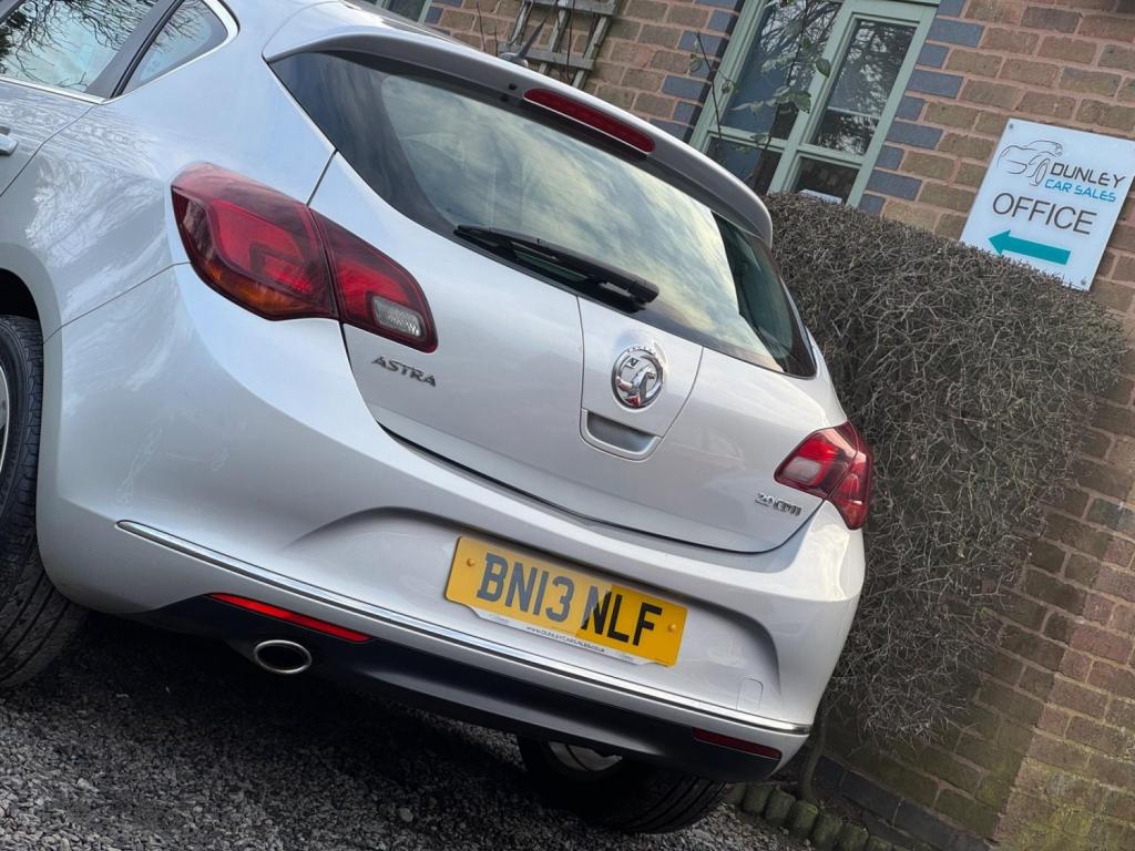 VAUXHALL ASTRA 2.0 CDTi ecoFLEX SRi Euro 5 (s/s) 5dr 2013