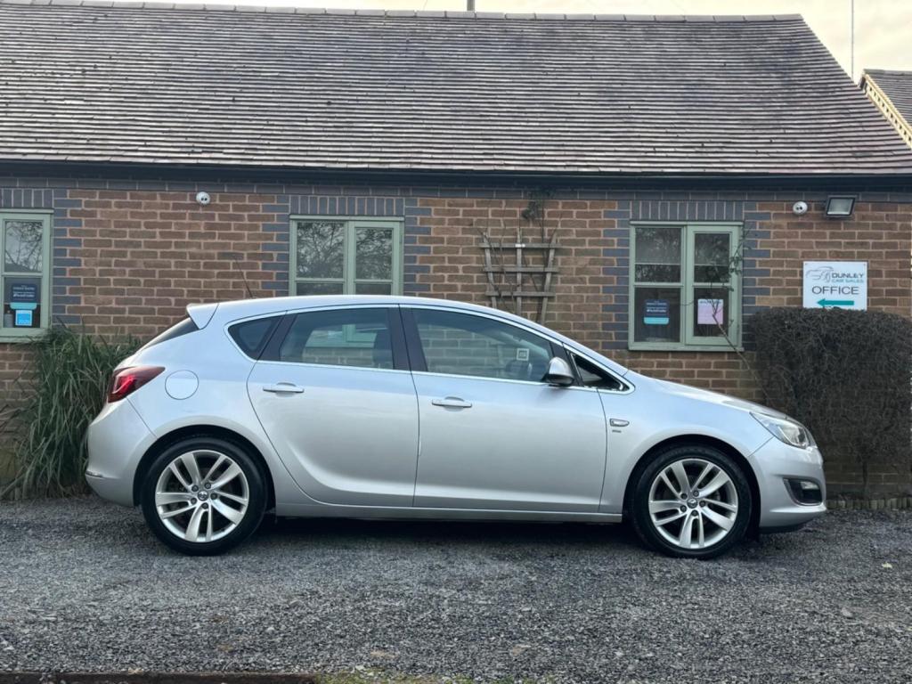 VAUXHALL ASTRA 2.0 CDTi ecoFLEX SRi Euro 5 (s/s) 5dr 2013