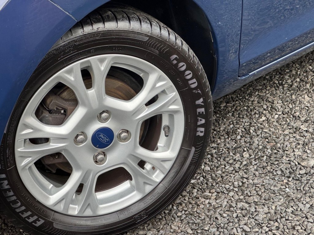 FORD FIESTA 1.5 TDCi Style Euro 6 5dr 2015