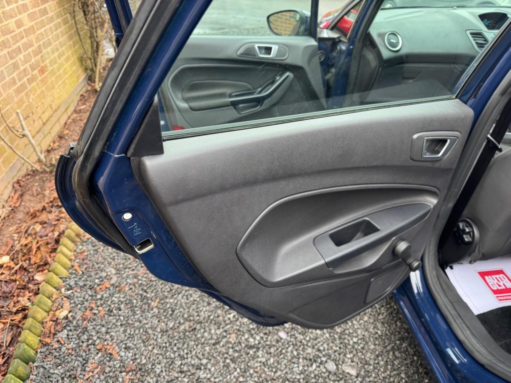 FORD FIESTA 1.5 TDCi Style Euro 6 5dr 2015