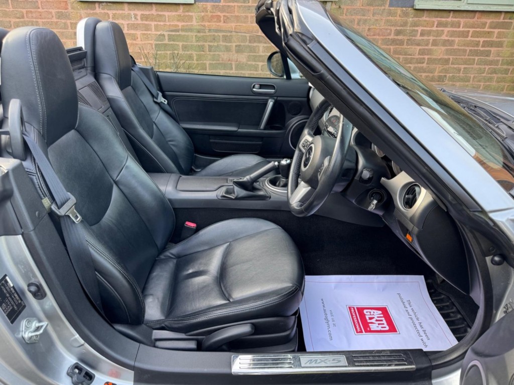 MAZDA MX-5 2.0i Sport Tech Euro 4 2dr 2010