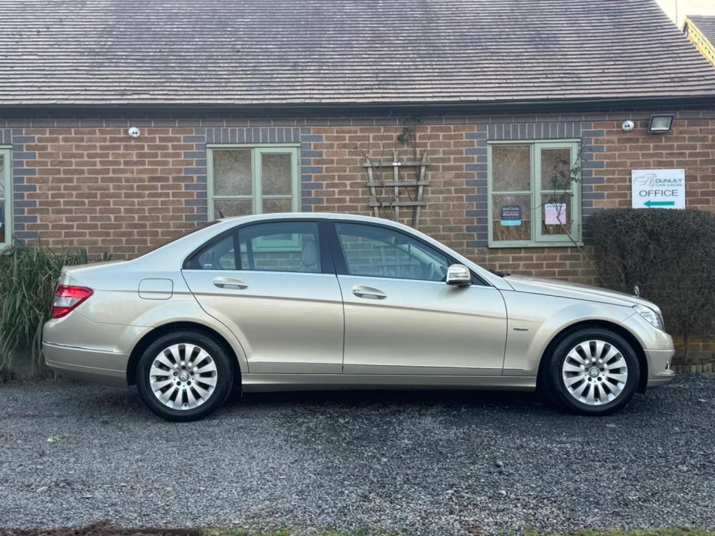 MERCEDES-BENZ C CLASS 1.8 C180 BlueEfficiency Elegance Auto Euro 5 4dr 2011