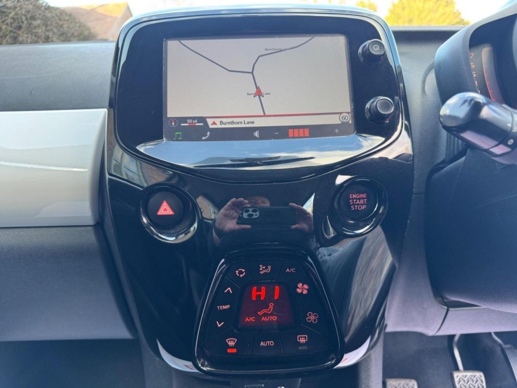 TOYOTA AYGO 1.0 VVT-i x-pression x-wave Euro 5 5dr Euro 5 2015