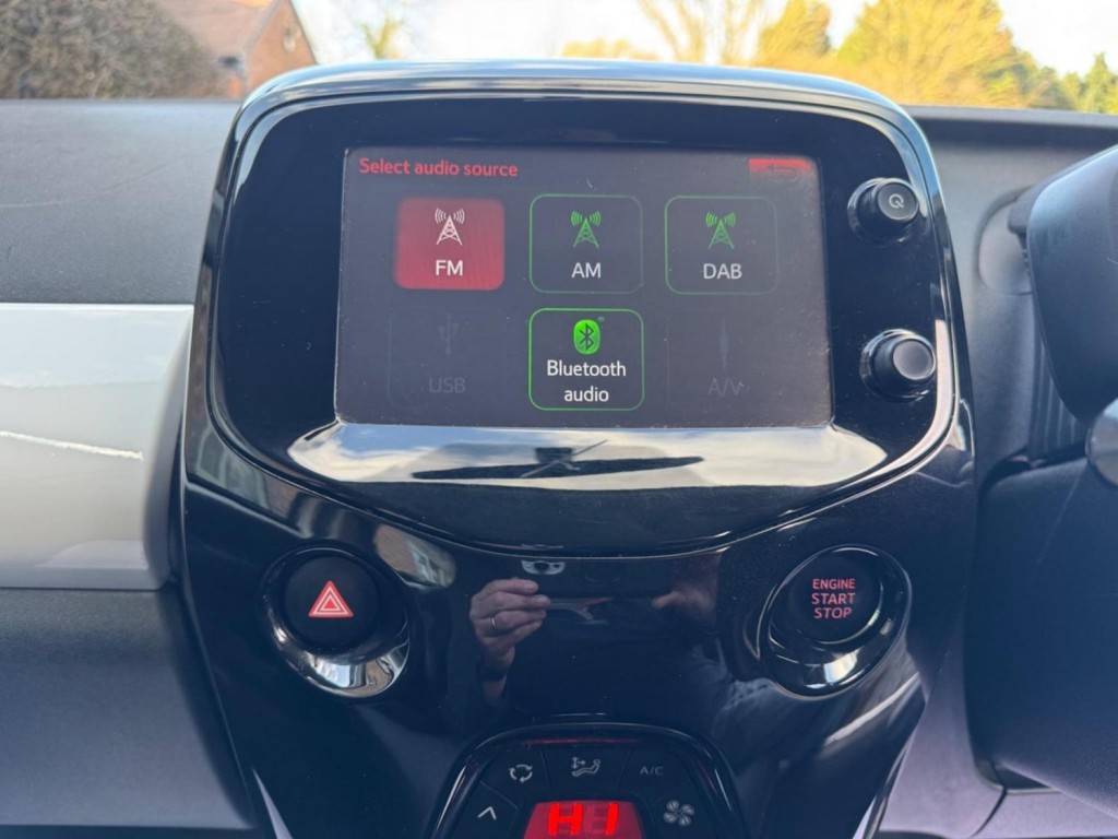 TOYOTA AYGO 1.0 VVT-i x-pression x-wave Euro 5 5dr Euro 5 2015