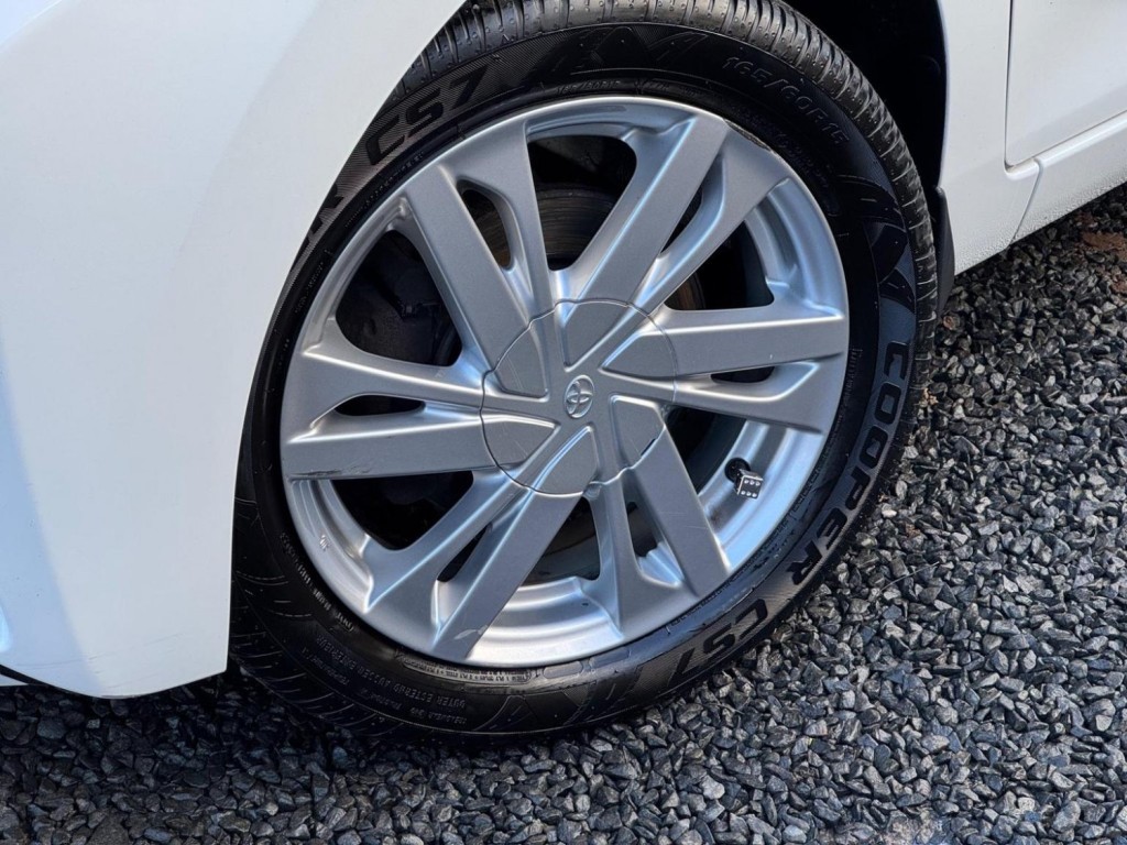 TOYOTA AYGO 1.0 VVT-i x-pression x-wave Euro 5 5dr Euro 5 2015