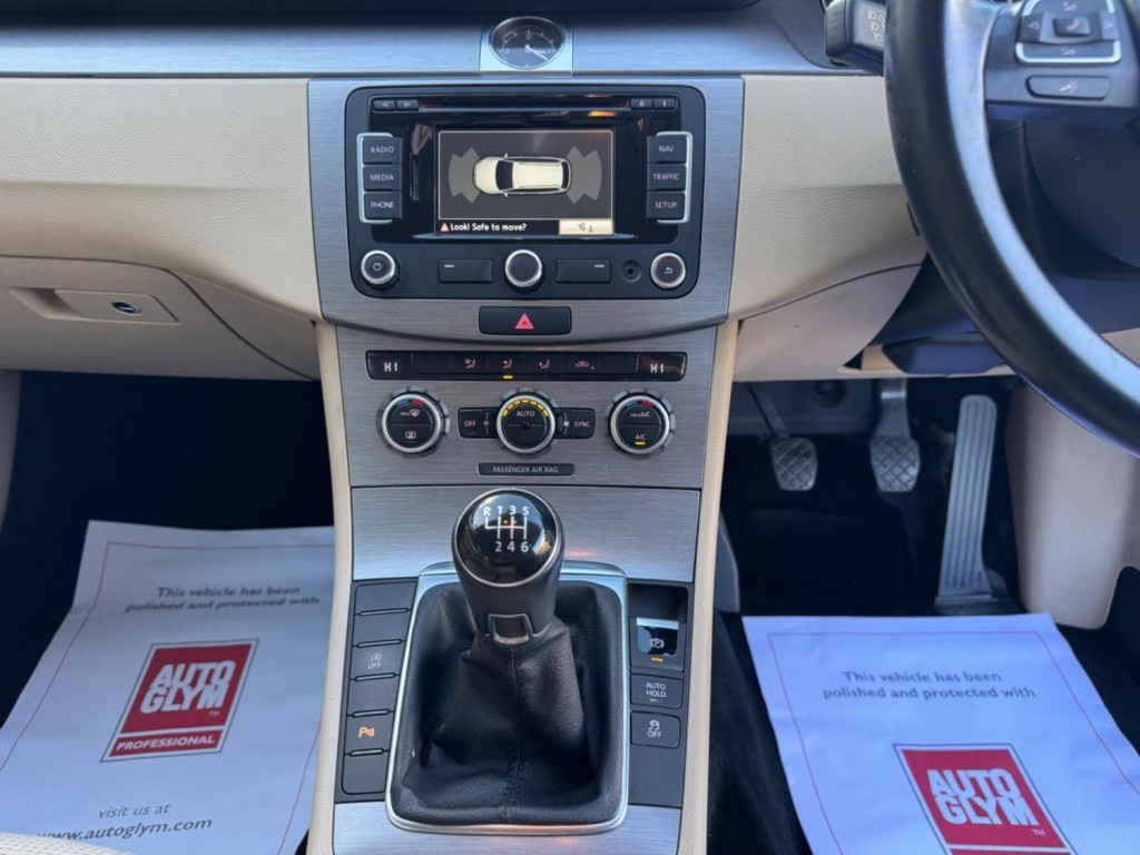 VOLKSWAGEN PASSAT 2.0 TDI BlueMotion Tech Highline Euro 5 (s/s) 5dr 2013