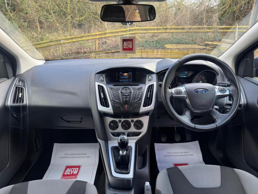 FORD FOCUS 1.0T EcoBoost Zetec Euro 5 (s/s) 5dr 2013