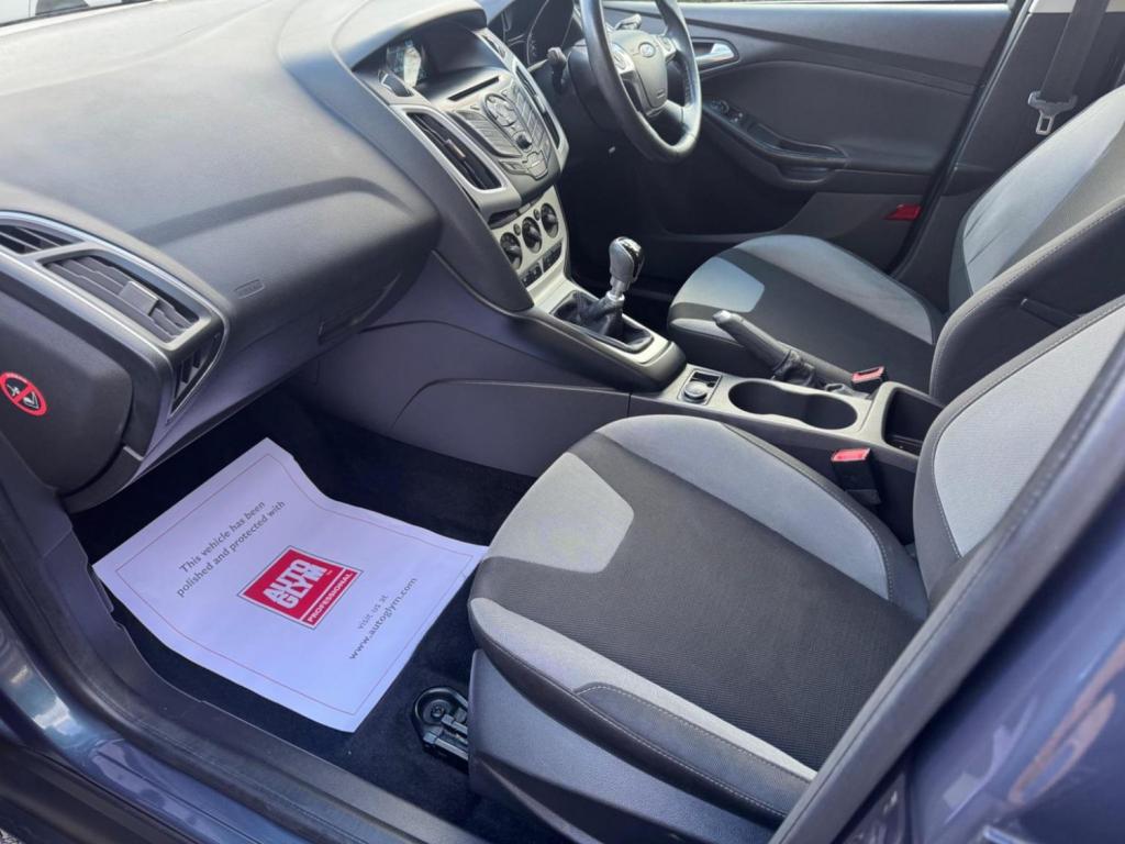 FORD FOCUS 1.0T EcoBoost Zetec Euro 5 (s/s) 5dr 2013