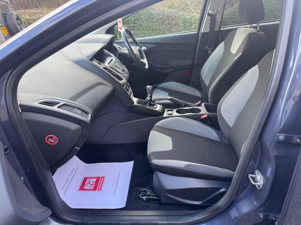 FORD FOCUS 1.0T EcoBoost Zetec Euro 5 (s/s) 5dr 2013