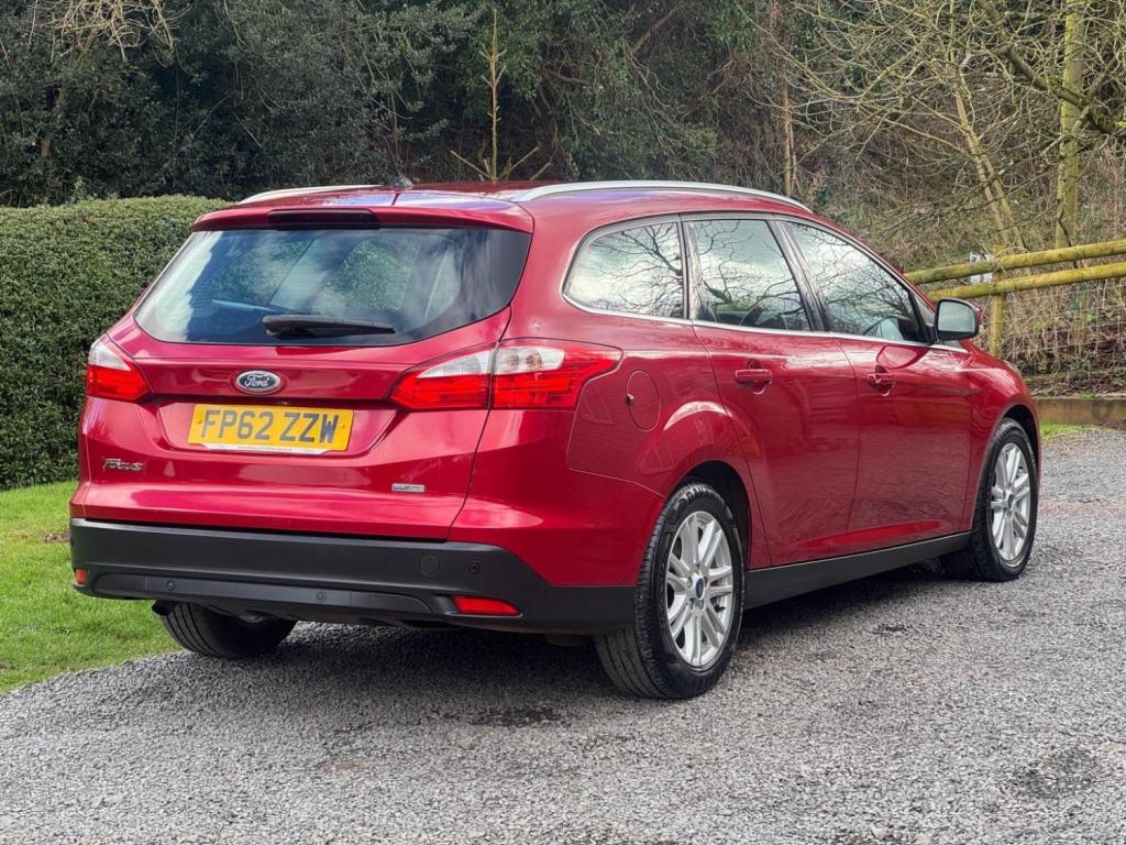 FORD FOCUS 1.0T EcoBoost Titanium Euro 5 (s/s) 5dr 2012