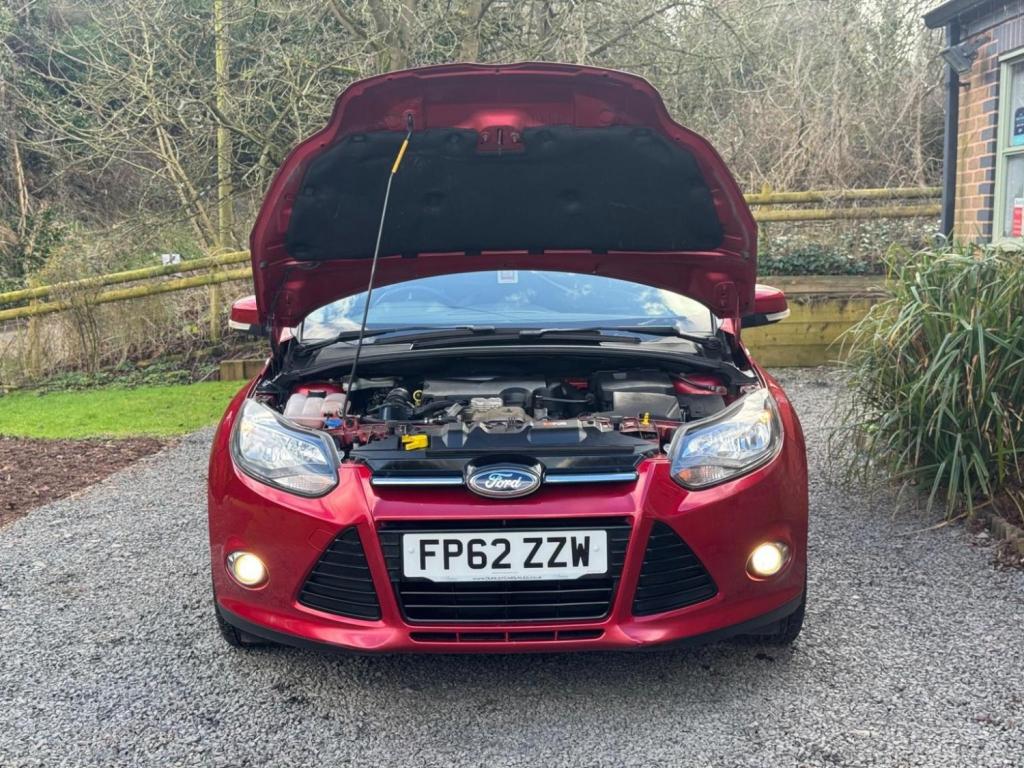 FORD FOCUS 1.0T EcoBoost Titanium Euro 5 (s/s) 5dr 2012