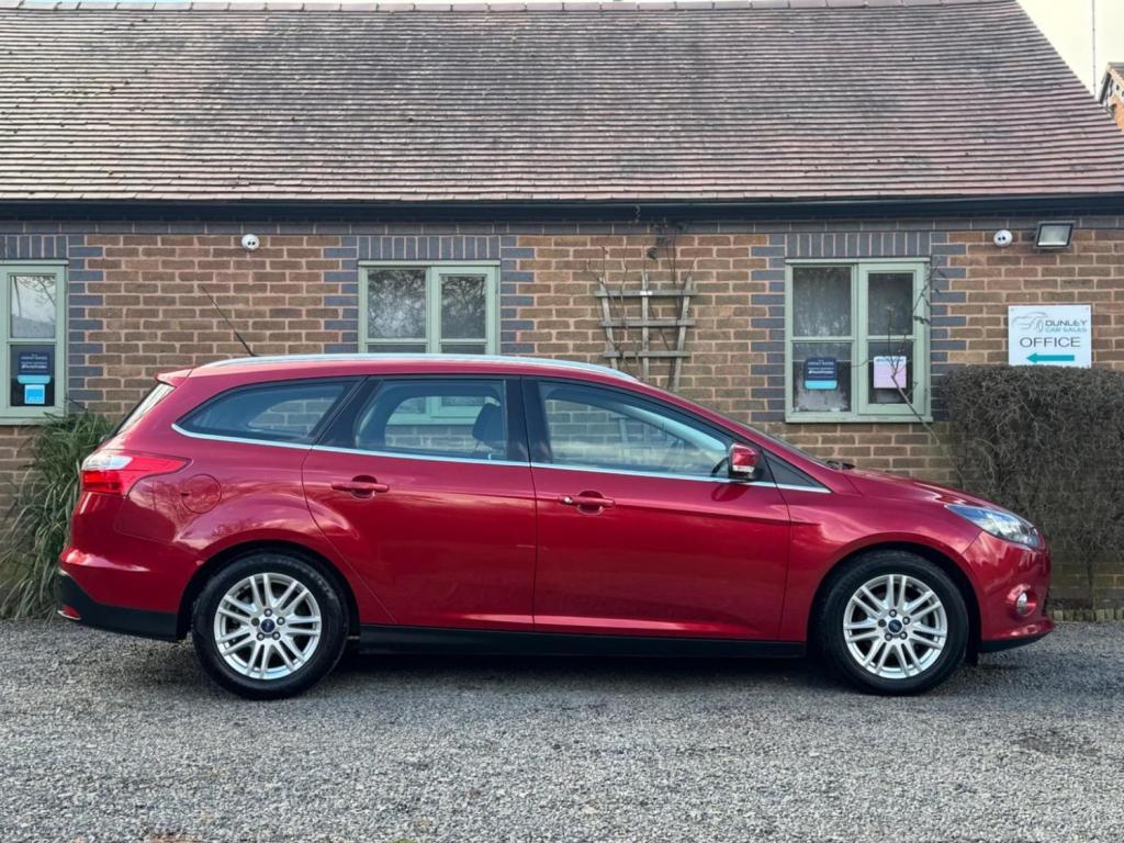 FORD FOCUS 1.0T EcoBoost Titanium Euro 5 (s/s) 5dr 2012