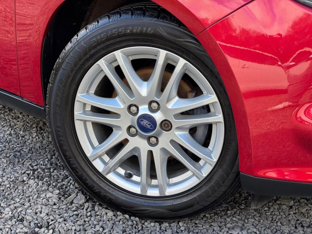 FORD FOCUS 1.0T EcoBoost Titanium Euro 5 (s/s) 5dr 2012