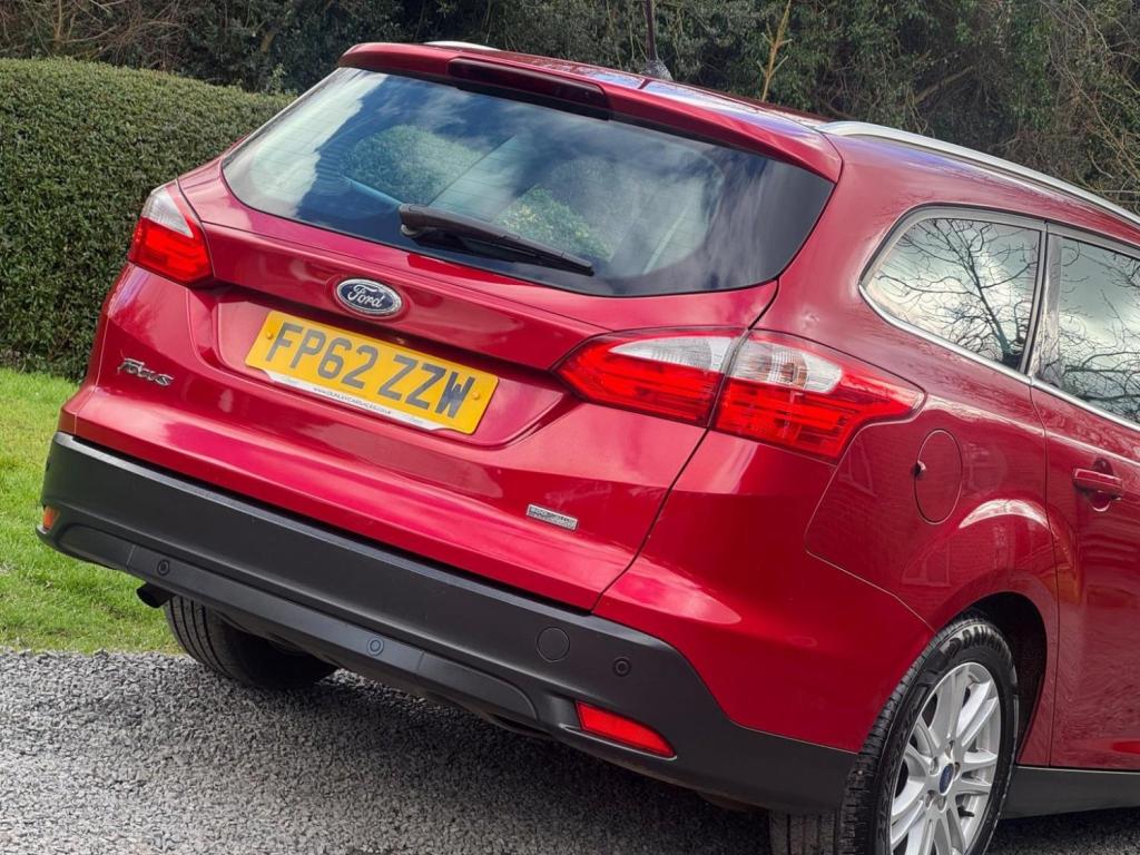 FORD FOCUS 1.0T EcoBoost Titanium Euro 5 (s/s) 5dr 2012