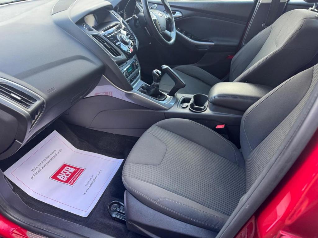 FORD FOCUS 1.0T EcoBoost Titanium Euro 5 (s/s) 5dr 2012