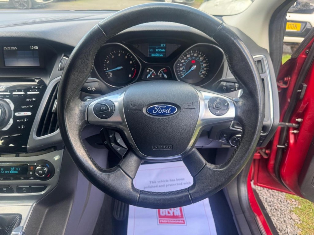 FORD FOCUS 1.0T EcoBoost Titanium Euro 5 (s/s) 5dr 2012