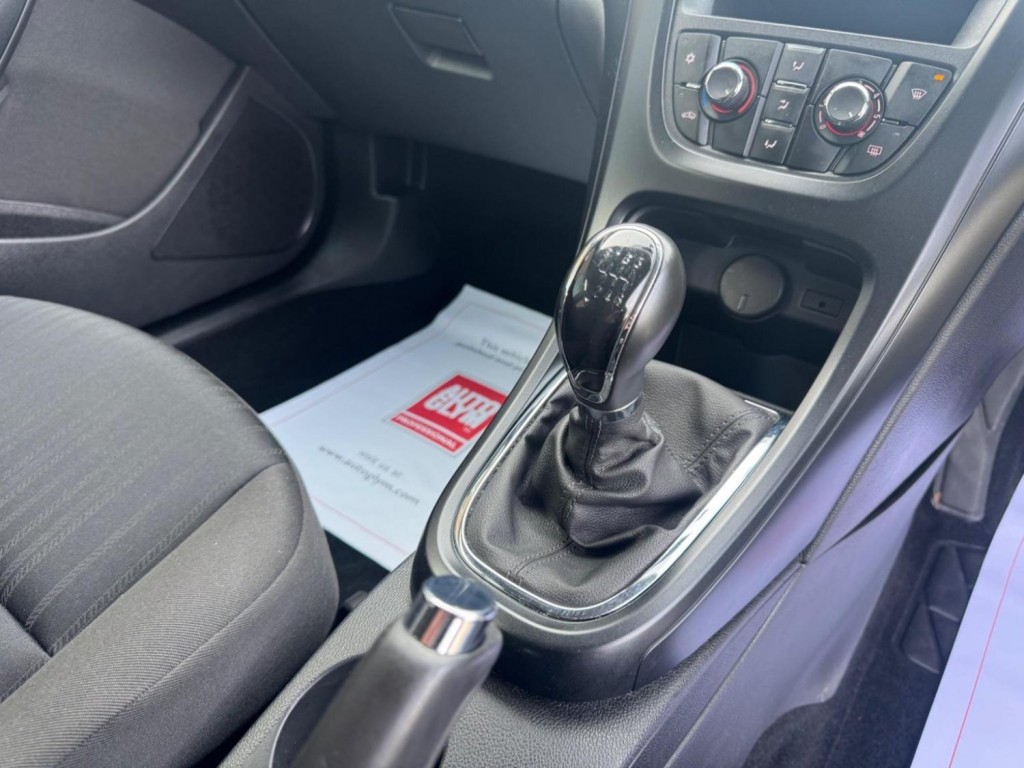 VAUXHALL ASTRA 1.6 CDTi ecoFLEX Design Sports Tourer Euro 6 (s/s) 5dr 2015