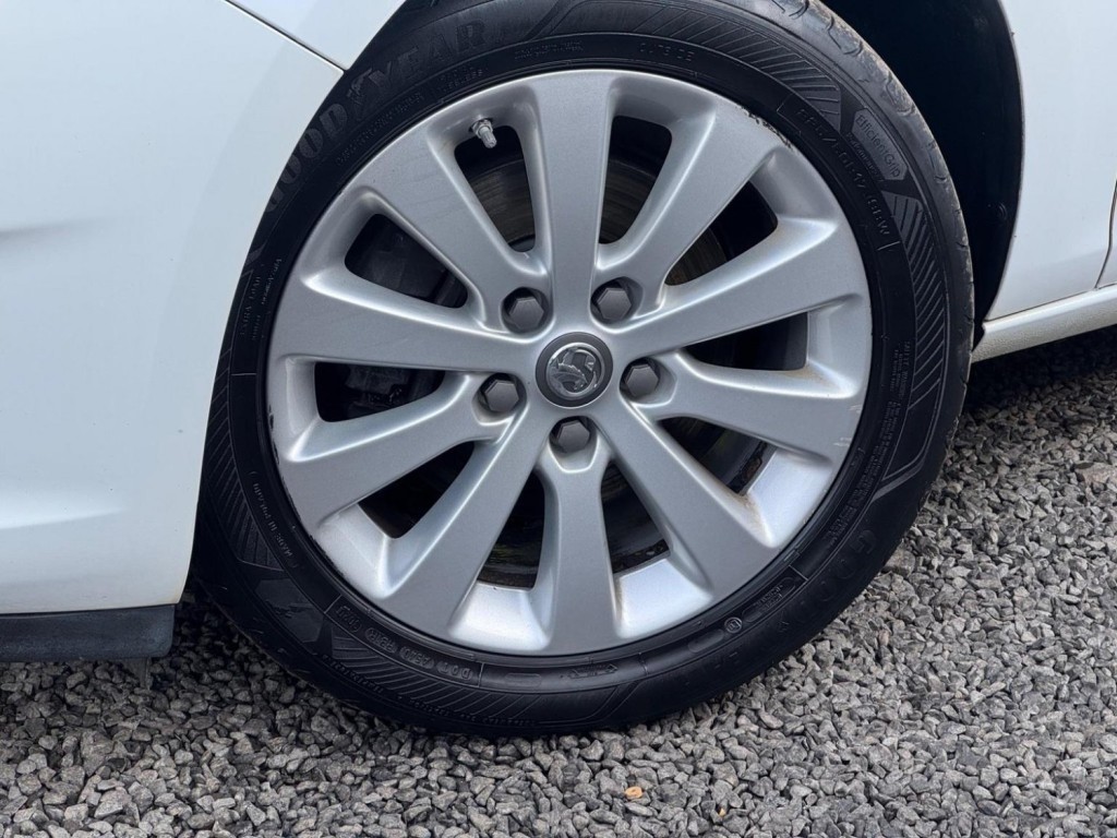 VAUXHALL ASTRA 1.6 CDTi ecoFLEX Design Sports Tourer Euro 6 (s/s) 5dr 2015