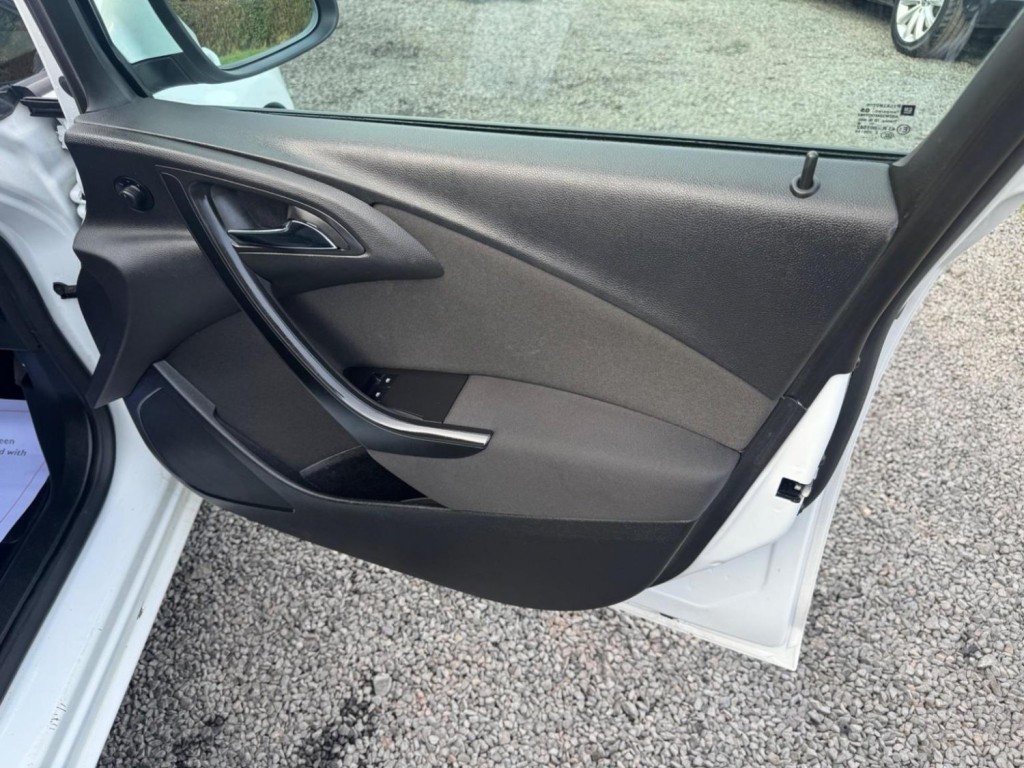 VAUXHALL ASTRA 1.6 CDTi ecoFLEX Design Sports Tourer Euro 6 (s/s) 5dr 2015