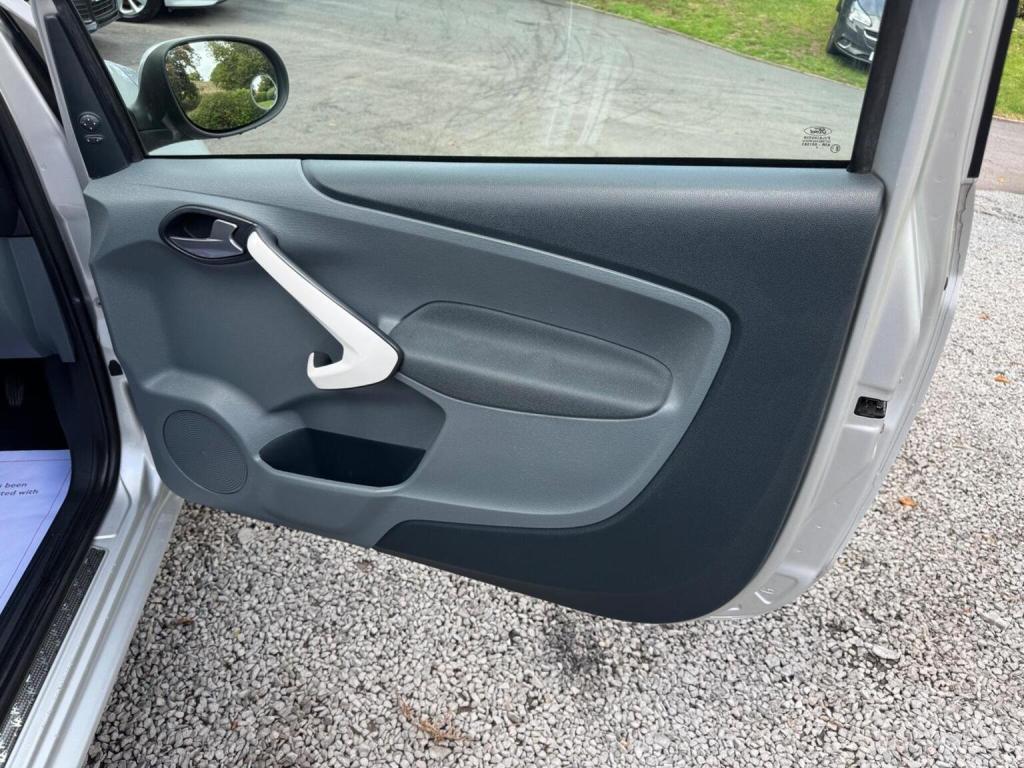 FORD KA 1.2 Zetec Euro 4 3dr 2010