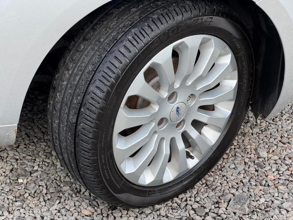 FORD KA 1.2 Zetec Euro 4 3dr 2010