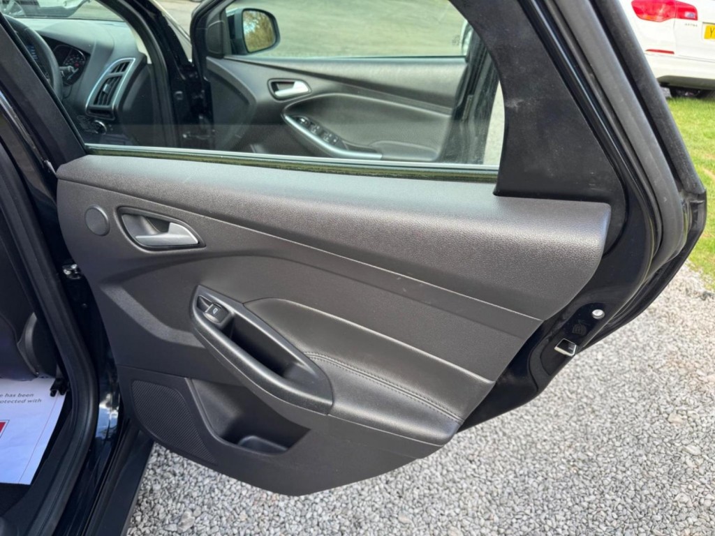 FORD FOCUS 1.0T EcoBoost Titanium X Euro 5 (s/s) 5dr 2014