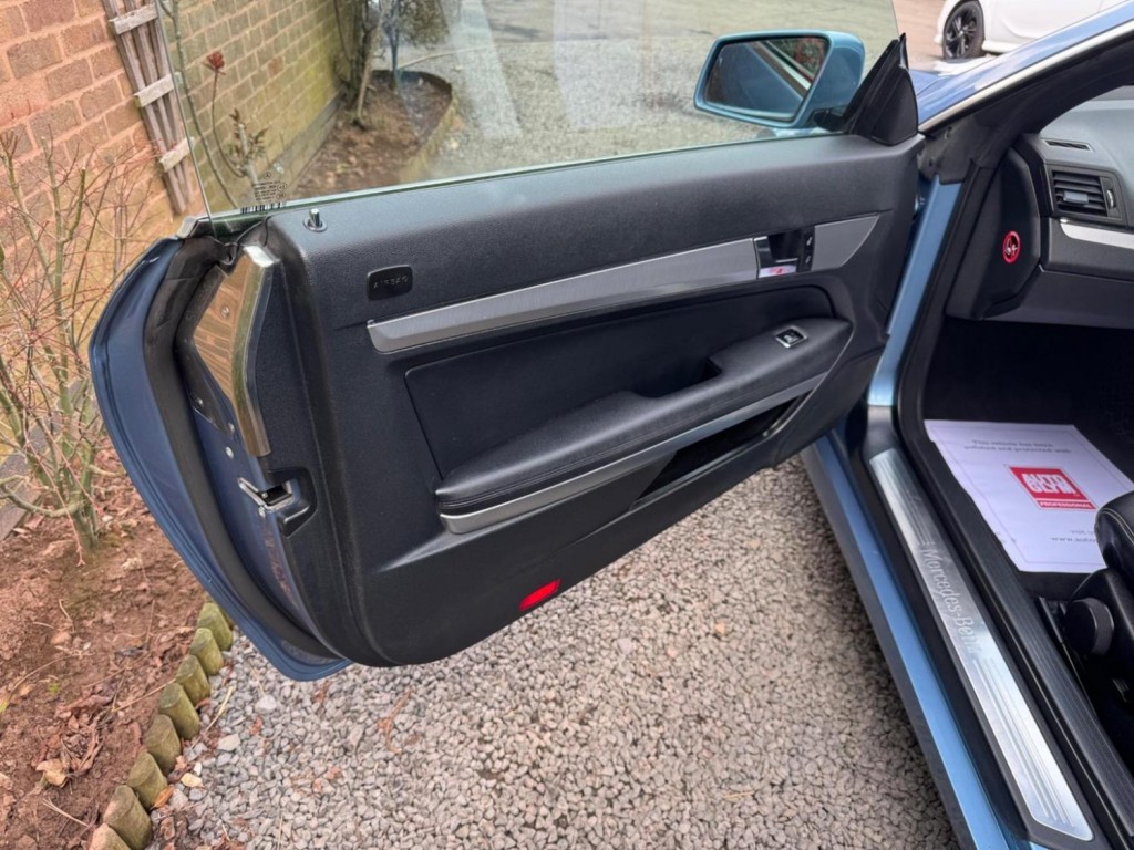 MERCEDES-BENZ E CLASS 2.1 E250 CDI BlueEfficiency Sport Cabriolet Tiptronic Euro 5 2dr 2010