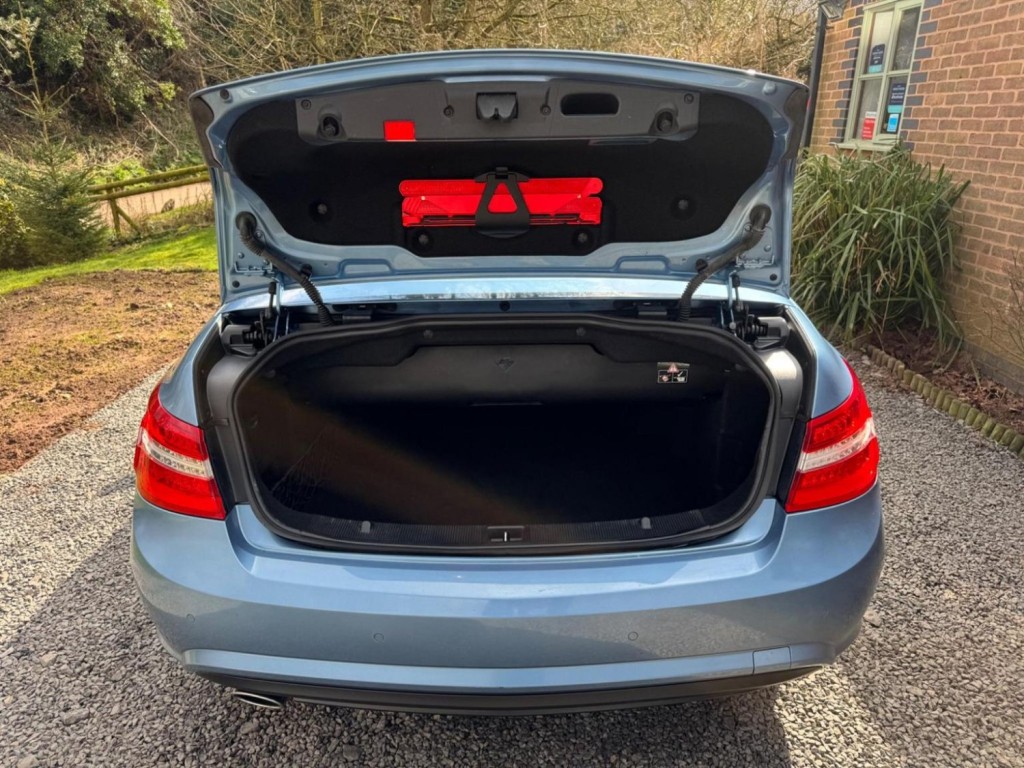MERCEDES-BENZ E CLASS 2.1 E250 CDI BlueEfficiency Sport Cabriolet Tiptronic Euro 5 2dr 2010