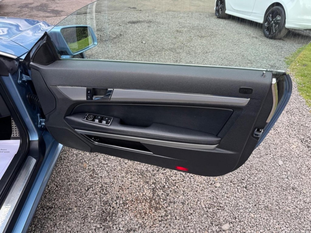 MERCEDES-BENZ E CLASS 2.1 E250 CDI BlueEfficiency Sport Cabriolet Tiptronic Euro 5 2dr 2010