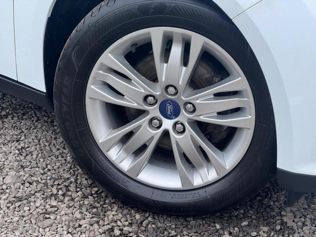 FORD FOCUS 1.6 TDCi Edge Euro 5 (s/s) 5dr 2013