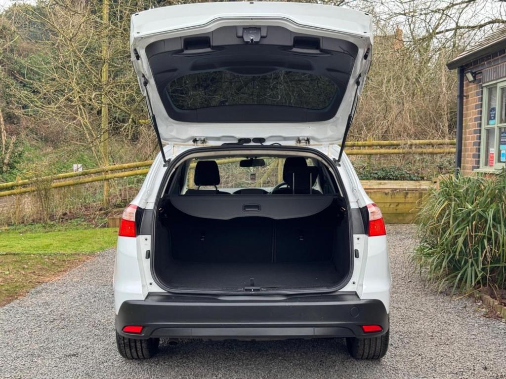 FORD FOCUS 1.6 TDCi Edge Euro 5 (s/s) 5dr 2013