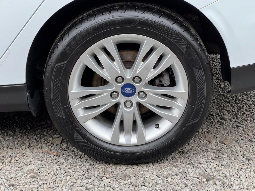 FORD FOCUS 1.6 TDCi Edge Euro 5 (s/s) 5dr 2013