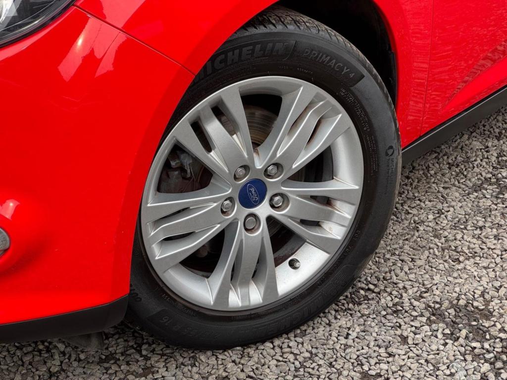 FORD FOCUS 1.0T EcoBoost Titanium Navigator Euro 5 (s/s) 5dr 2014