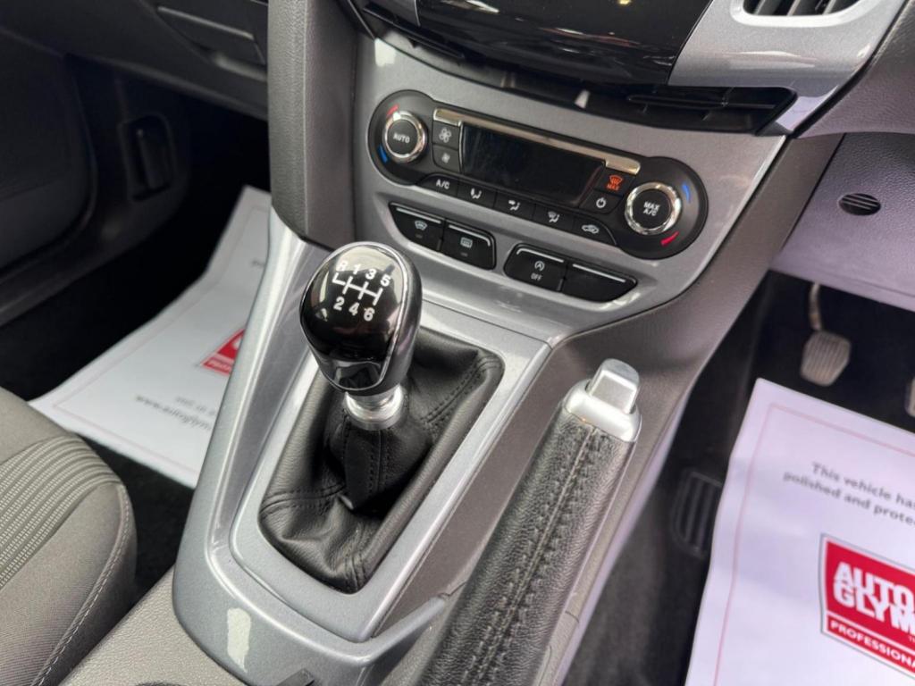 FORD FOCUS 1.0T EcoBoost Titanium Navigator Euro 5 (s/s) 5dr 2014