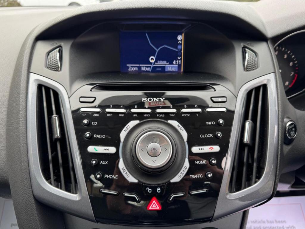 FORD FOCUS 1.0T EcoBoost Titanium Navigator Euro 5 (s/s) 5dr 2014