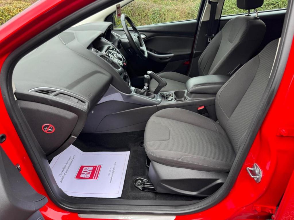 FORD FOCUS 1.0T EcoBoost Titanium Navigator Euro 5 (s/s) 5dr 2014