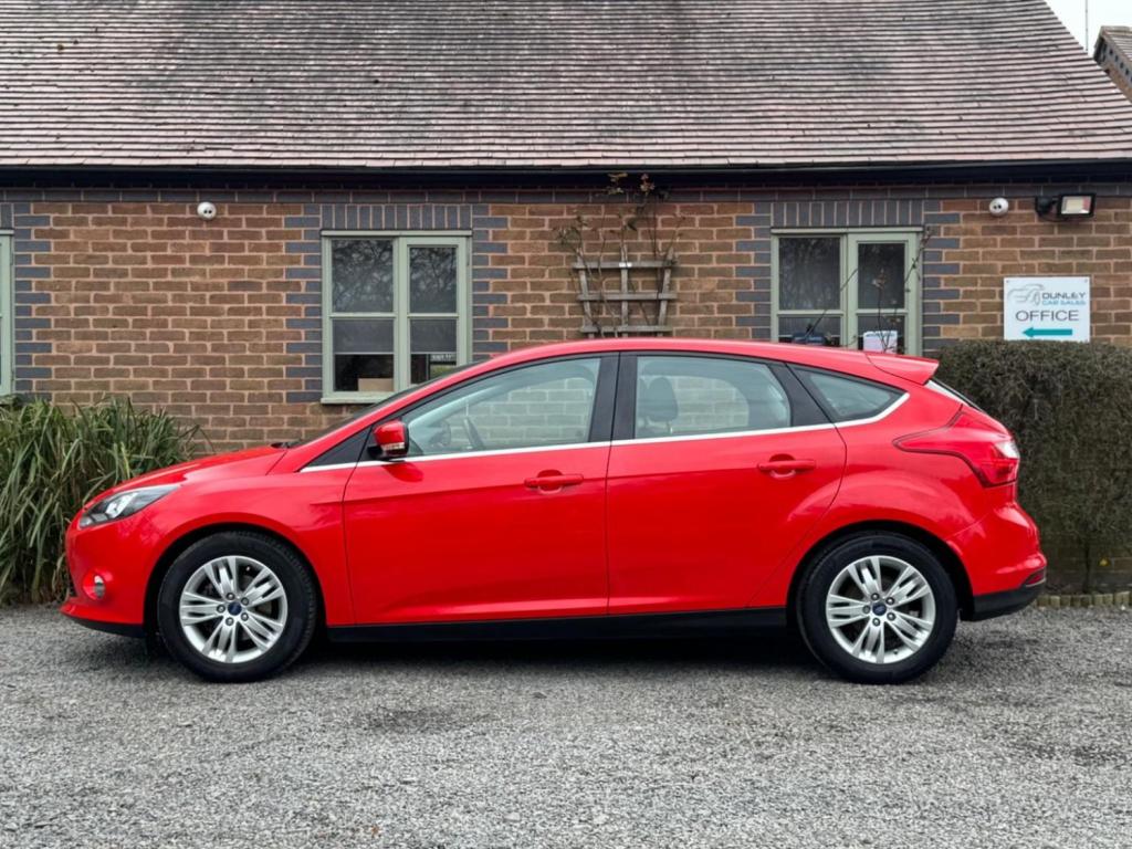 FORD FOCUS 1.0T EcoBoost Titanium Navigator Euro 5 (s/s) 5dr 2014