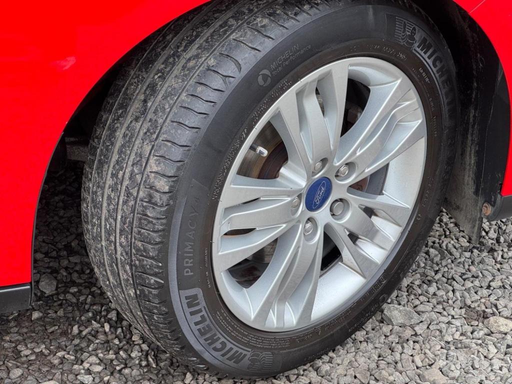 FORD FOCUS 1.0T EcoBoost Titanium Navigator Euro 5 (s/s) 5dr 2014